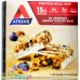 Atkins Meal Blueberry Greek Yogurt baton białkowy z masłem migdałowym i pekanami