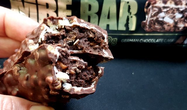 Fit Recenzje: RedCon1 MRE BAR German Chocolate Cake – ten smak brzmi znajomo!