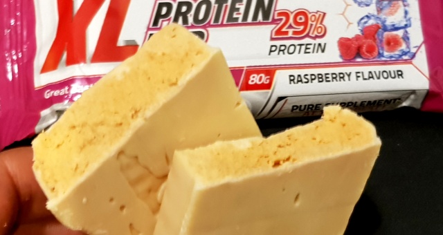Pure Nutrition USA XL Protein Bar Raspberry – baton-widmo między starym a nowym
