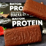 Fit Recenzje: Vitanella Truskawka & Kakao, baton proteinowy z Biedronki – hit czy kit?