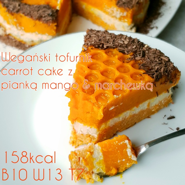 Wegańskie ciasto light bez cukru – kremowy tofurnik na spodzie carrot cake