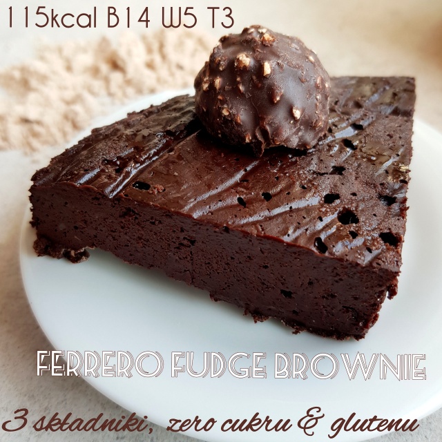 Proteinowe Ferrero Fudge Brownie – najprostsze brownie proteinowe bez cukru i glutenu – tylko 3 składniki!